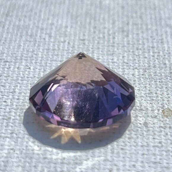9.5 ct Ametrine - Precision Cut - Picture 6 of 10